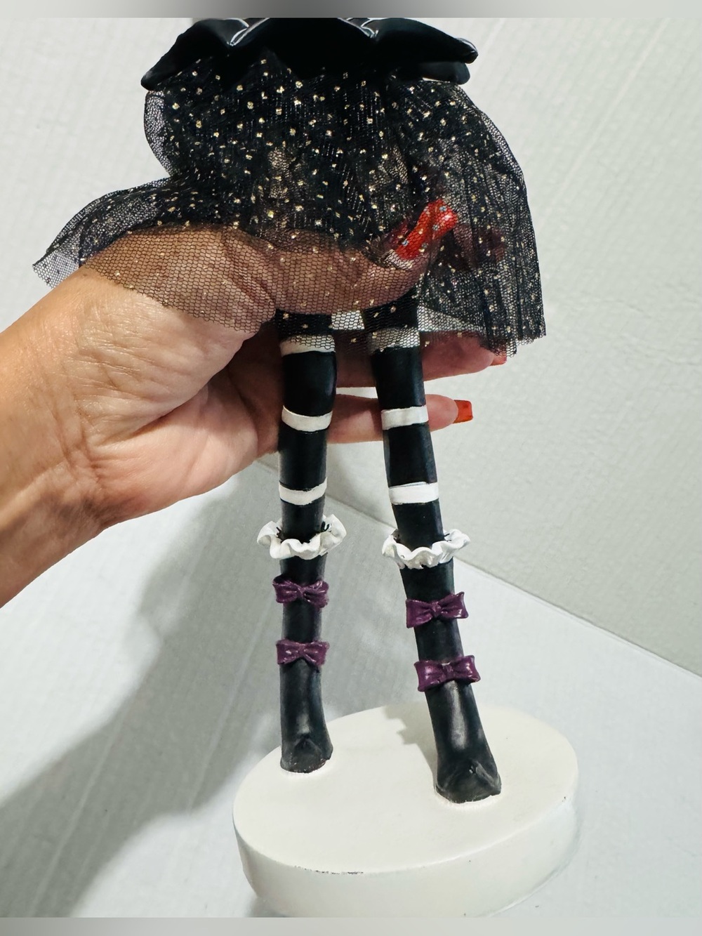 Witch kissing frog BNWT - Picture 4 of 9